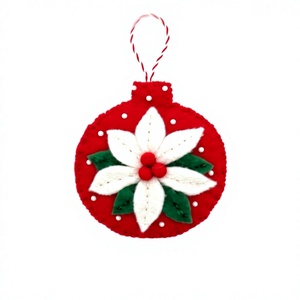 Adorno Navideño Tradicional Hecho a Mano, Ecológico, de Fieltro Rojo, con Flor de Poinsettia Blanca y Hojas Verdes, para Colgar en la Pared, Interior - Product Image 2