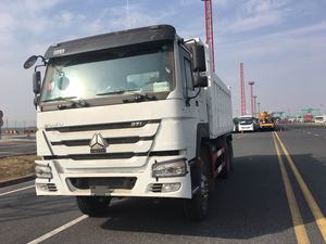 Camion à benne basculante <span class=keywords><strong>Sinotruk</strong></span> <span class=keywords><strong>Howo</strong></span> 8x4 16 roues 40 tonnes 420 CV 25 mètres cubes 	 À vendre - Product Image 3