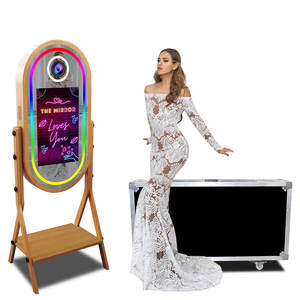 Photomaton à écran tactile en bois grainé <span class=keywords><strong>pas</strong></span> <span class=keywords><strong>cher</strong></span> 2025, miroir magique pour selfies, compatible avec l'appareil <span class=keywords><strong>photo</strong></span> et le plateau d'impression - Product Image 1