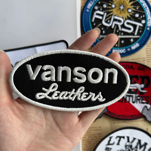 Écusson brodé en 3D personnalisé insigne tissé à <span class=keywords><strong>coudre</strong></span> sur Velcro adhésif à repasser sur la conception de logo pour vêtements chapeaux sacs porte-clés colliers pour animaux de compagnie - Product Image 5