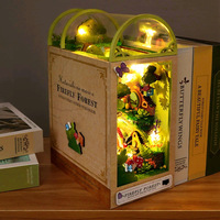2024 vente chaude à la main assembler 3d bois cabine bricolage Miniature maison de poupée Kit serre-livres enfants jouets Led cadeau d'anniversaire en gros
