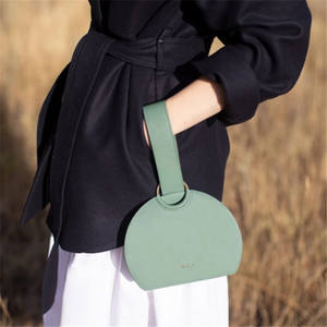 Pochette décontractée en demi-cercle Fourre-tout et sacs à main en cuir PU à poignée supérieure - Product Image 6