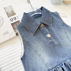 Vestido vaquero sin mangas para niña, con cuello de solapa, decoración de botones, dobladillo de burbujas, vestido informal de verano - Product Image 4