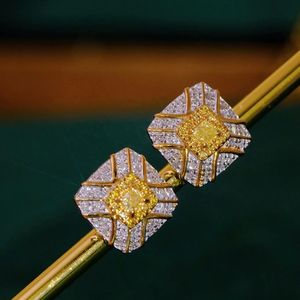 Boucles d'oreilles clous carrées cannelées en or jaune 18 carats Xinfly avec diamant rond de 0,7 ct – Bijoux de luxe - Product Image 5