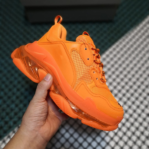 2026 Chaussures de sport de luxe en cuir de créateur haut de gamme, à triple bande, tendance et décontractées, pour la marche - Product Image 5