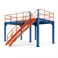 Plateforme de mezzanine en acier avec accès par escalier, plateforme de travail surélevée industrielle, plateforme de stockage en entrepôt