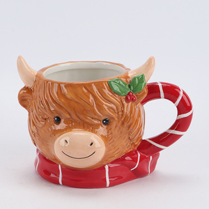 Taza <span class=keywords><strong>de</strong></span> Café <span class=keywords><strong>de</strong></span> Cerámica con Diseño <span class=keywords><strong>de</strong></span> Vaca Highland 3D con Bufanda Roja, Taza <span class=keywords><strong>de</strong></span> Té con Leche Pintada a Mano con Diseño <span class=keywords><strong>de</strong></span> Ganado Escocés, Regalo Festivo Navideño - Product Image 1