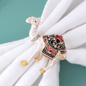 Anello portatovagliolo a tema cammello in lega di zinco anello decorativo creativo nuovo portatovagliolo da tavolo dell'hotel - Product Image 1