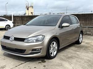 OFFRE SPÉCIALE Voiture d'occasion 2024 <span class=keywords><strong>VOLKSWAGEN</strong></span> <span class=keywords><strong>Golf</strong></span> <span class=keywords><strong>GTI</strong></span> 2.0T SE Propre et en excellent état, sans accident, meilleur <span class=keywords><strong>prix</strong></span>, <span class=keywords><strong>prix</strong></span> avantageux, commande en gros disponible - Product Image 1