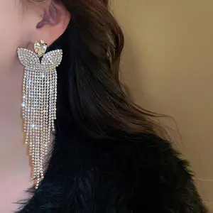Aiguille d'argent incrustée de diamants ultra étincelant long gland exagéré nouveaux accessoires d'oreille en gros boucles d'oreilles pour les femmes