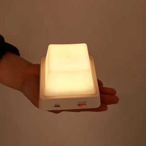 ポータブルワイヤレスLEDテーブルランプ リビングルーム 寝室用 タッチ調光 充電式デスクランプ - Product Image 4