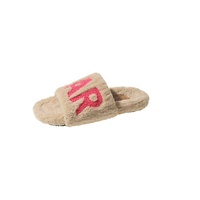 Chaussons doux antidérapants à motif floral pour femme, style coréen tendance, pour l'automne et le printemps, à semelle plate, à poils courts, blancs, pour l'intérieur et l'extérieur