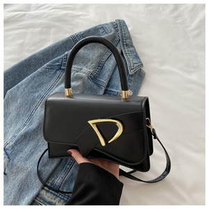 حقيبة كتف ويد صغيرة مربعة بتصميم كوري عصري كلاسيكي جديد لعام 2025 بلون سادة - Product Image 2