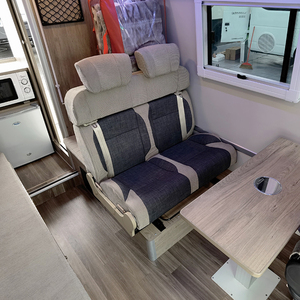 Lantise 2,4 m 2,6 m Venta directa <span class=keywords><strong>de</strong></span> fábrica Suelo <span class=keywords><strong>de</strong></span> vinilo Impermeable RV Piso Adecuado <span class=keywords><strong>para</strong></span> RV Remolque Vehículo comercial - Product Image 4