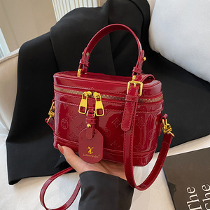 Sacs fourre-tout bandoulière de haute qualité pour femmes, nouveau style, en cuir verni gaufré brillant avec fermeture éclair - Product Image 3