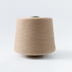 Fil fantaisie 100% coton cardé teint 32S, haute résistance, résistant à l'usure, écologique, recyclable, vente en gros, anti-boulochage, pour le tricot à la main - Product Image 3