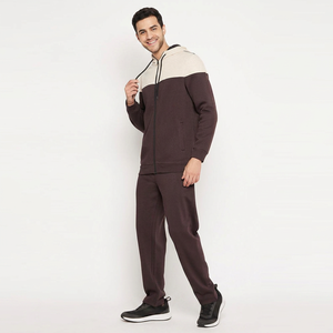 Conjunto Deportivo Unisex Reversible y Transpirable de Finer Threads, Ecológico, 100% Algodón Felpa, Personalizable, con Sudadera y Pantalones - Product Image 1