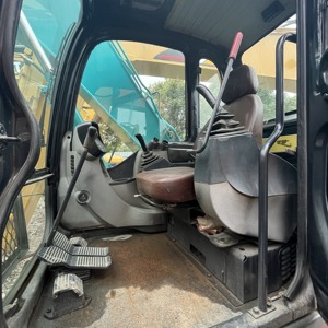 Excavatrice sur chenilles d'occasion Kobelco SK140LC-8 de 14 tonnes, moteur Mitsubishi, pour travaux de construction routière municipale - Product Image 3