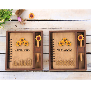 Hướng Dương Bằng Gỗ Trẻ Em Sinh Thái Thân Thiện Với Máy Tính Xách Tay Đặt Quà Tặng Tùy Chỉnh Bút Học Sinh Sổ Tay + Bút Quà Tặng Bộ - Product Image 1