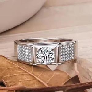 Anillo de Diamante Moissanita de Plata de Ley 925 de Diseño, Colección de Joyería Fina con Diamantes Cultivados en Laboratorio de Primera Calidad - Product Image 1