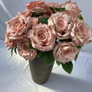 ดอกไม้ประดิษฐ์ 5 หัว แบบดอกกุหลาบราชินีไทย ผ้าไหม สำหรับตกแต่งแจกัน งานแต่งงาน ตกแต่งภายใน ต้นไม้ประดิษฐ์สีเขียว - Product Image 3