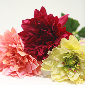 Vente de gros <span class=keywords><strong>Dahlia</strong></span> Fleurs artificielles Real Touch Hydratant pour l'entrée de la maison Décoration de salle de mariage Noël - Product Image 2