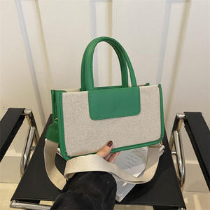 Bolso Tote de Lona Negro y Beige con Cierre de Solapa, Correa de Hombro Única, Estilo Minimalista, Uso Diario, Todas las Temporadas - Product Image 3