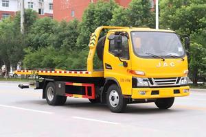 Camion de remorquage à plateau plat JAC de 4 tonnes, 5,3 m, avec plateforme hydraulique, moteur diesel Cummins, transmission manuelle à 6 vitesses, tout neuf - Product Image 2