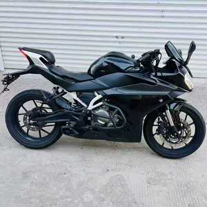 Motocicleta Usada SR250 de 250cc con Motor Monocilíndrico DOHC Refrigerado por Agua, Arranque Eléctrico, Comparable a Autos Nuevos, Combustible Gasolina - Product Image 1