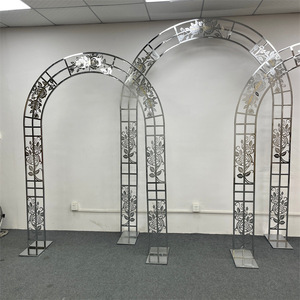 Décoration de fond de scène de mariage personnalisée en usine ornements en <span class=keywords><strong>fer</strong></span> <span class=keywords><strong>forgé</strong></span> cadre Rose creux à cinq barres accessoires de mariage arc. - Product Image 1