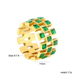 Bagues en acier inoxydable plaqué or 18 carats pour femmes, avec zircone carrée verte et blanche, tendance, creuses et étanches - Product Image 2