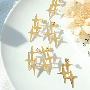 Everyday simple design sparkling super star charm ear stud acciaio inossidabile 18k gold PVD gold anit tarnish orecchino per ragazze - Product Image 5