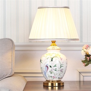 Lampada da Tavolo in Ceramica Moderna di Lusso con Motivo Bianco Lampada da Scrivania <span class=keywords><strong>LED</strong></span> per Decorazione Casa - Product Image 1