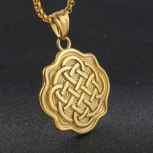 Collar con Colgante de Acero Inoxidable Estilo Retro, Amuleto para Hombre, Diseño Hueco, Estilo Hip Hop, Venta al Por Mayor - Product Image 3