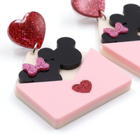 Op maat gemaakte romantische cartoon envelop acryl oorbellen groothandel roze hart muis hangende sieraden voor Valentijnscadeau DDP