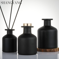 Diffuseur de parfum populaire 100ml 150ml 250ml noir mat sans alcool longue durée avec bâtonnets en fibre noire pour la maison