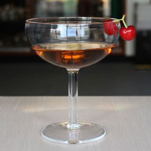 Vasos de Cóctel Elegantes de Acrílico Transparente Personalizados OEM - Product Image 4