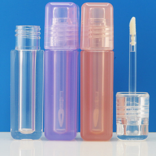 สีชมพูใส