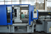 Machine de fabrication de boîtes et de seaux de peinture en plastique Machine de moulage par injection de caisse en plastique pour panier de fruits en plastique