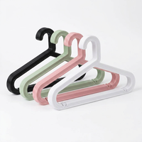 Offre en gros : Organisateurs de placard intelligents de luxe moulés, de haute qualité, de 40*21*0.5cm, avec barre porte-pantalon, pour showroom