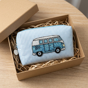 Bolsa de Cosméticos para <span class=keywords><strong>Camper</strong></span> <span class=keywords><strong>Van</strong></span> al por Mayor, Estuche de Maquillaje de Seersucker con Logotipo Personalizado, Bolsa de Aseo Rayada con Cuentas Hecha a Mano, Bajo MOQ, Directo de Fábrica - Product Image 1