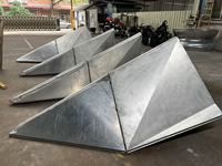 Panneaux de murs-rideaux en aluminium double courbés sur mesure, façade de bâtiment d'hôtel moderne, revêtement imperméable, ignifuge, anti-rayures