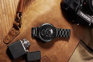 Reloj de cuarzo para hombre con esfera negra 3D y correa de acero inoxidable – Reloj de moda estilo gótico urbano - Product Image 5