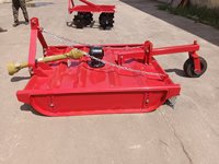 Tondeuse tractée robuste à grande largeur pour l'entretien des prairies – Attelage pour tracteur