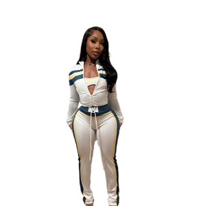 Set Tre Pezzi KY per Donna: Giacca Aderente con Colletto Alto e Zip, Leggings e Canotta, Tuta da Donna per Uso Quotidiano - Product Image 1