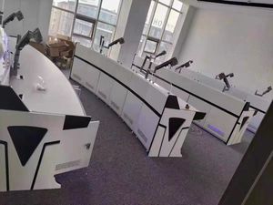 Equipo de comunicación de escritorio de consola de monitor de centro de comando de seguridad LED de diseño moderno de producto caliente - Product Image 3