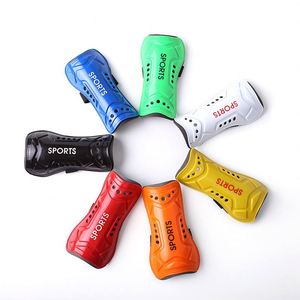 Espinilleras de Fútbol con Orificios Transpirables, Correa Única, Equipo de Protección para Adultos, Espinilleras Ligeras para Entrenamientos y Partidos de Fútbol - Product Image 1