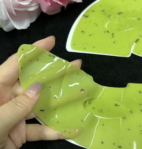 Masque facial en feuilles de thé vert broyé OEM/ODM avec glycérine pour peaux grasses - Hydratant et anti-points noirs - Product Image 3