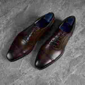 Nouvelles Chaussures Oxford Formelles pour Hommes à Trois Liens, Bout Carré Sculpté, Style Brogue, Faites à la Main, Légères et Antidérapantes - Product Image 1