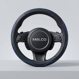 Housses de <span class=keywords><strong>volant</strong></span> de voiture personnalisées en gros avec logo : <span class=keywords><strong>Cuir</strong></span> noir avec surpiqûres bleues, design perforé respirant, 37 à <span class=keywords><strong>39</strong></span> <span class=keywords><strong>cm</strong></span> - Product Image 1